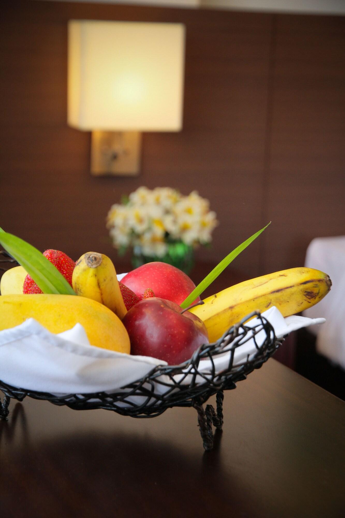 The Harvest Hotel Managed By Hii Cabanatuan City Exterior foto