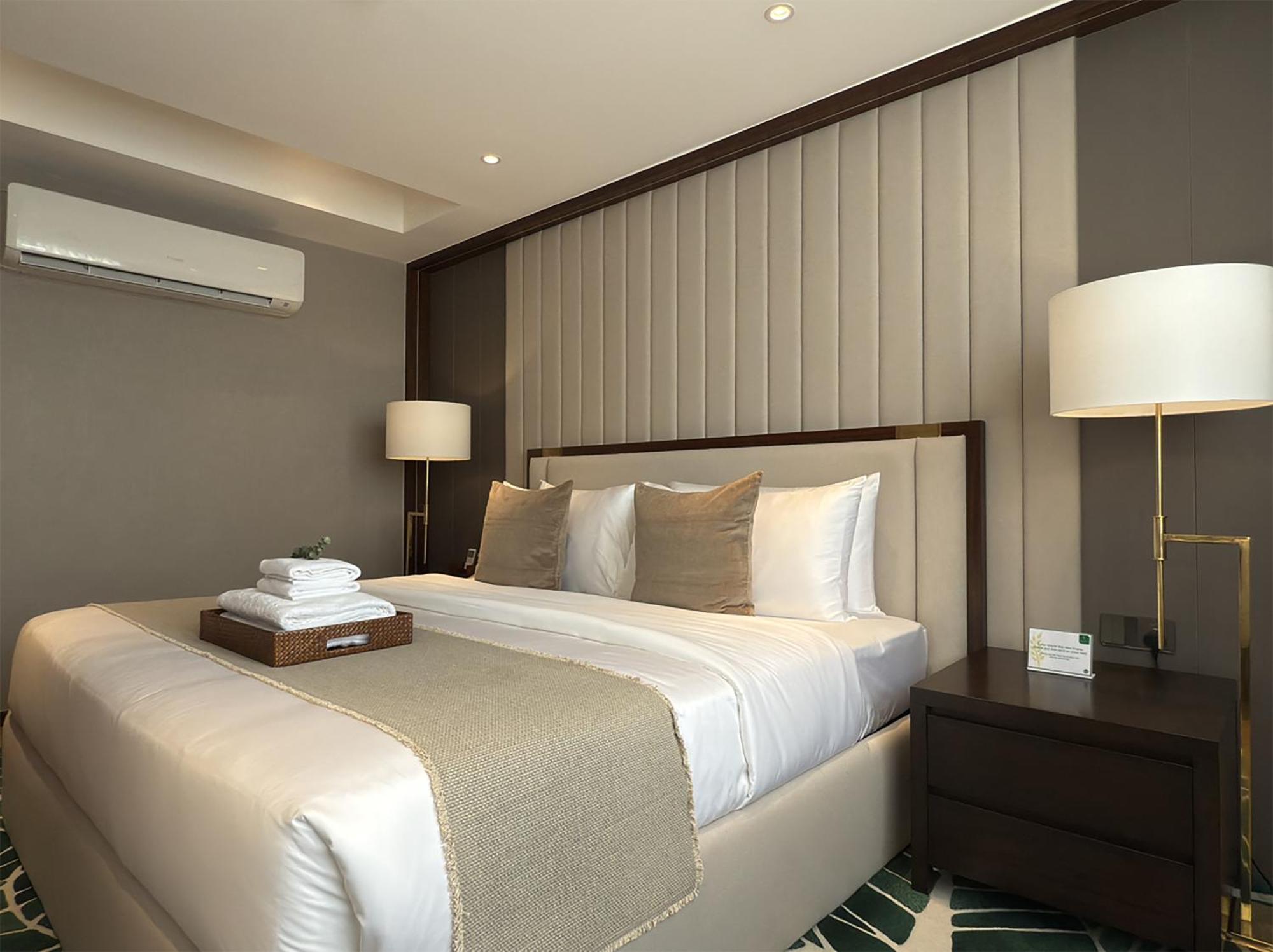 The Harvest Hotel Managed By Hii Cabanatuan City Exterior foto