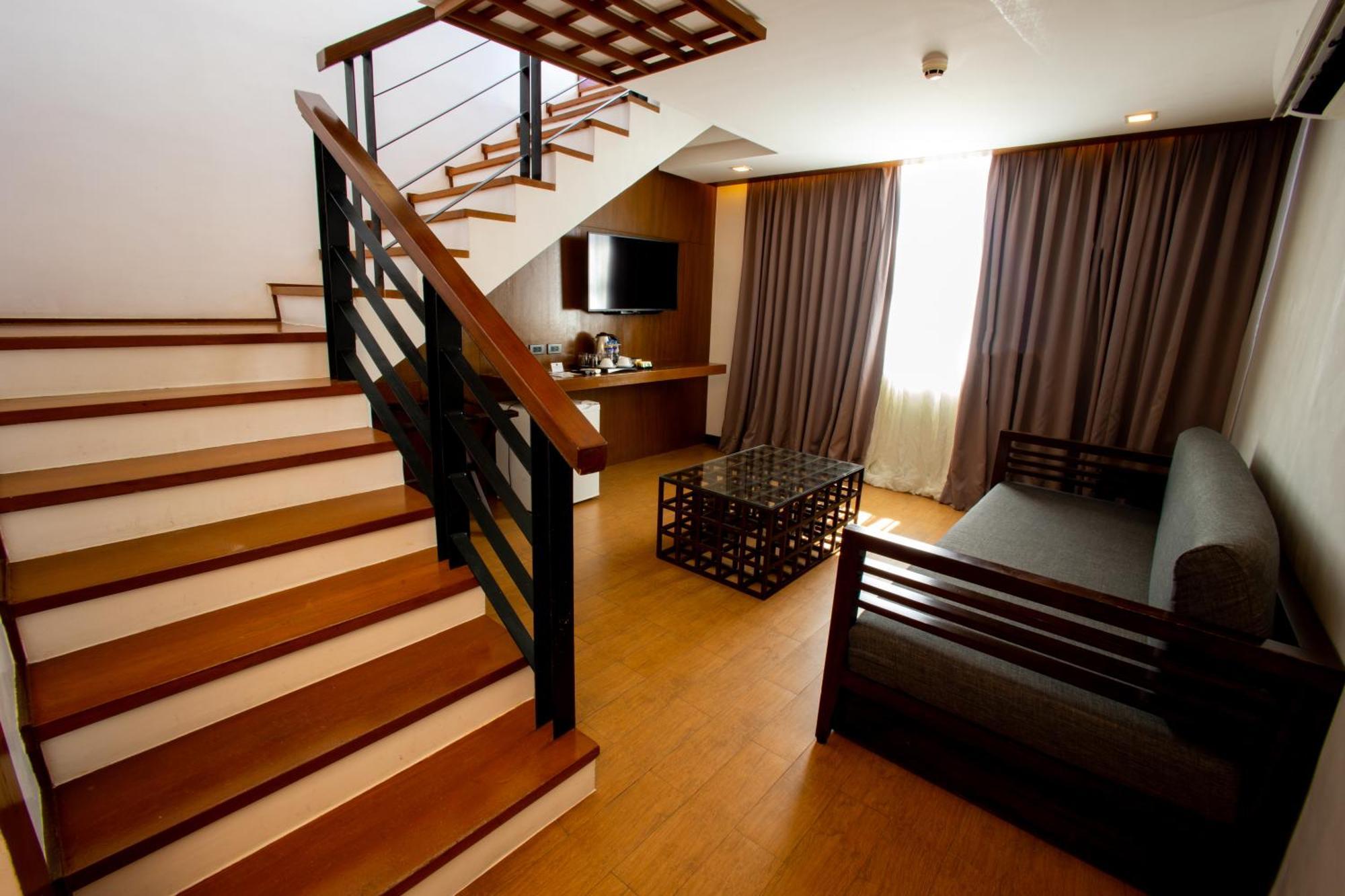 The Harvest Hotel Managed By Hii Cabanatuan City Exterior foto