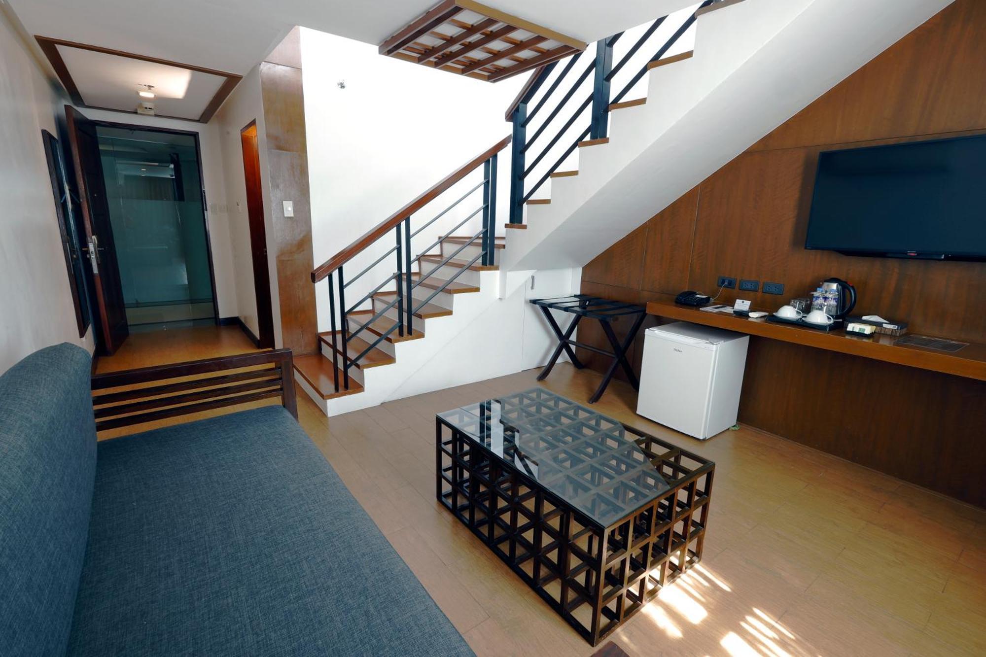 The Harvest Hotel Managed By Hii Cabanatuan City Exterior foto