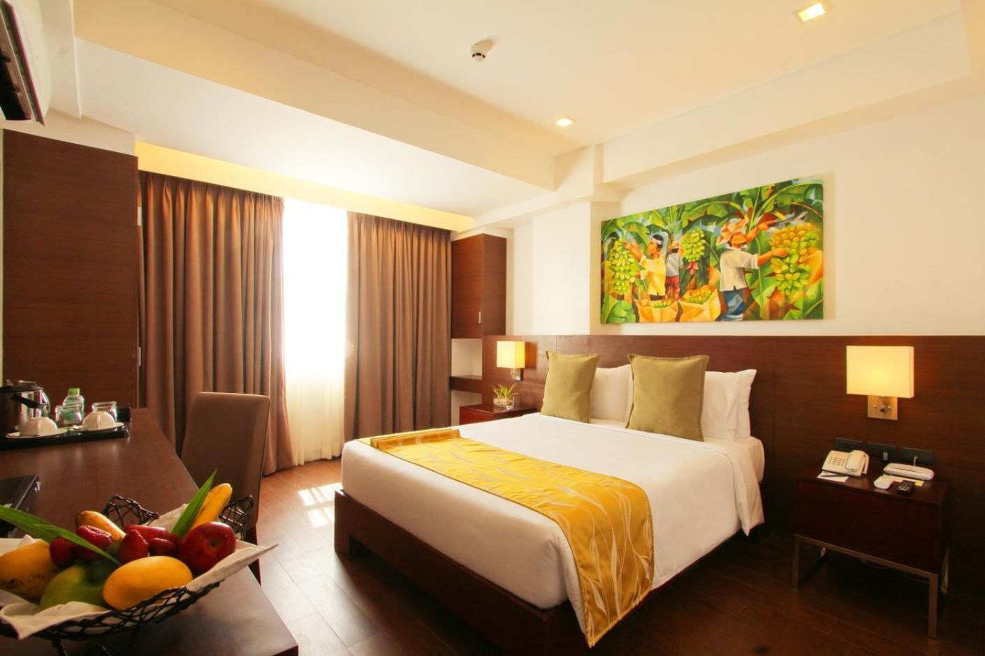 The Harvest Hotel Managed By Hii Cabanatuan City Exterior foto