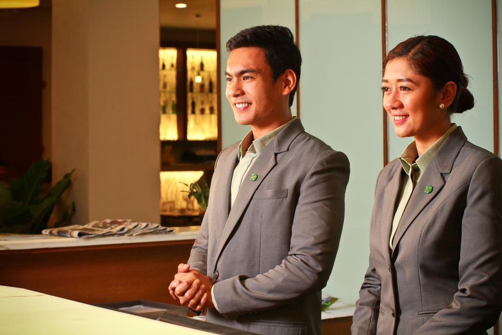 The Harvest Hotel Managed By Hii Cabanatuan City Exterior foto
