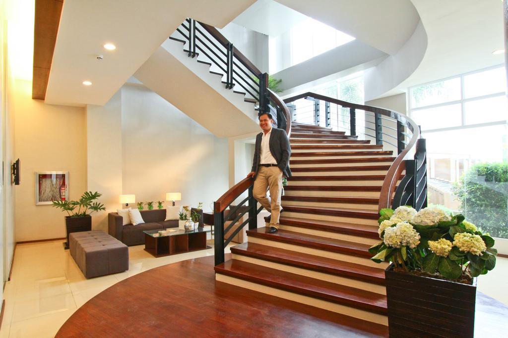 The Harvest Hotel Managed By Hii Cabanatuan City Exterior foto